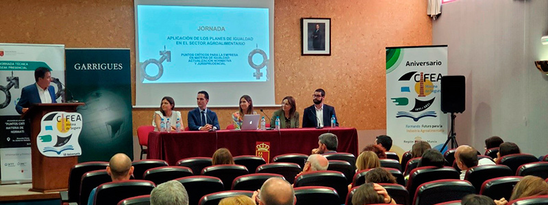 Los Centros de Referencia Nacional de  Ganadería  de Lorca y de Conservas Vegetales en Molina de Segura,  celebran una jornada sobre “la implantación los de planes de igualdad en las empresas agroalimentarias”